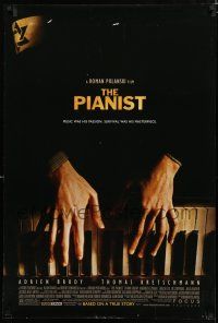 9b564 PIANIST DS 1sh '02 directed by Roman Polanski, Adrien Brody, piano image!