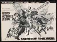 9c101 DARK OF THE SUN pressbook '68 artwork of Rod Taylor facing down mercenary with chainsaw!