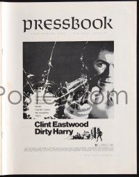 9c122 DIRTY HARRY pressbook '71 great c/u of Clint Eastwood pointing gun, Don Siegel crime classic