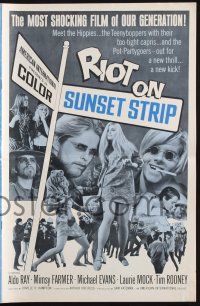 9c390 RIOT ON SUNSET STRIP pressbook '67 hippies with too-tight capris, crazy pot-partygoers!