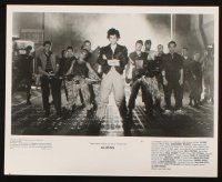 9c840 ALIENS presskit w/ 5 stills '86 Cameron, there are places in the universe you don't go alone