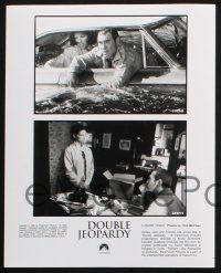 9c923 DOUBLE JEOPARDY presskit w/ 4 stills '99 cool images of Tommy Lee Jones & Ashley Judd!