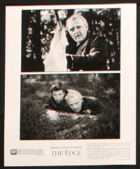 9c788 EDGE presskit w/ 6 stills '97 Anthony Hopkins & Alec Baldwin, director Lee Tamahori candids