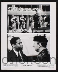 9c762 SIEGE presskit w/ 7 stills '98 Denzel Washington, Bruce Willis, Annette Bening