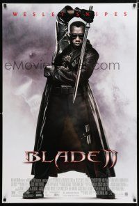 9m124 BLADE II DS 1sh '02 great image of Wesley Snipes in leather coat w/sword!