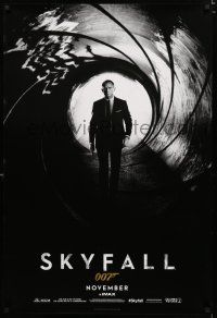 9m687 SKYFALL Nov IMAX teaser DS 1sh '12 image of Daniel Craig as Bond in gun barrel, newest 007!