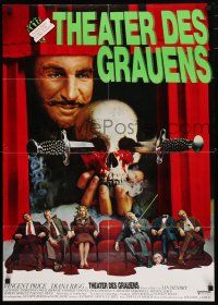 9r823 THEATRE OF BLOOD German '73 great art of Vincent Price holding bloody skull w/dead audience!