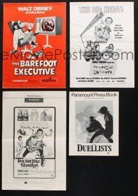 9t038 LOT OF 7 UNCUT PRESSBOOKS '70s great advertising images from a variety of movies!