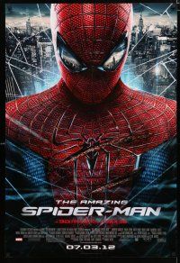 9x039 AMAZING SPIDER-MAN advance DS 1sh '12 Andrew Garfield in title role over city!