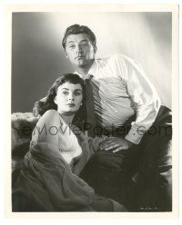 9y084 ANGEL FACE 8.25x10 still '53 great close up of Robert Mitchum & pretty heiress Jean Simmons!