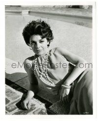 9y089 ANNE BANCROFT 8.25x10 still '66 laying by side of pool with lots of jewelry from 7 Women!