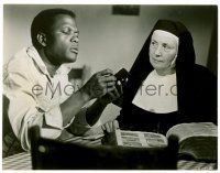 9y510 LILIES OF THE FIELD 7x9.25 still '63 classic Bible scene with Sidney Poitier & Lilia Skala!
