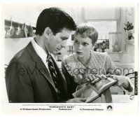 9y757 ROSEMARY'S BABY 8x10 still '68 Roman Polanski, Mia Farrow shows book to John Cassavetes!