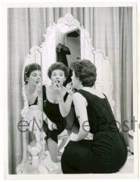 9y685 POLLY BERGEN TV 7x9.25 still '57 apply makeup for her role as Helen Morgan on CBS biography!