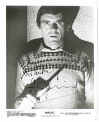 1a372 ANTHONY HOPKINS signed 8x10.25 still '78 creepy c/u as ventriloquist with knife from Magic!