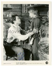1a401 CLAUDE JARMAN JR signed TV 8x10.25 still R73 in a scene with Gregory Peck from The Yearling!