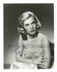 1a518 LIZABETH SCOTT signed 8x10.25 still '49 sexy seated portrait from Too Late For Tears!