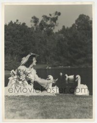 1b019 ANN RUTHERFORD deluxe 10x13 still '40s great outdoors portrait by lake feeding swans!