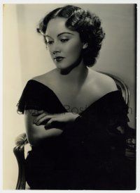 1b087 FAY WRAY deluxe 8.5x11.75 still '30s great seated portrait of the beautiful star by Hurrell!