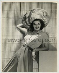 1b137 JANE RUSSELL deluxe 11.25x14 still '40s sexy full-length portrait wearing great Mexican hat!