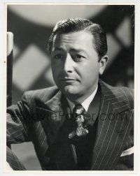 1b217 ROBERT YOUNG deluxe 10.25x13 still '43 great close portrait in suit from Slightly Dangerous!