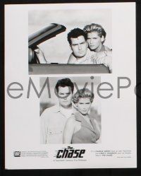 1b869 CHASE presskit w/ 4 stills '94 images of Charlie Sheen & sexy Kristy Swanson!