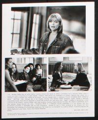 1b738 DANGEROUS MINDS presskit w/ 6 stills '95 ex-Marine Michelle Pfeiffer is inner city teacher!