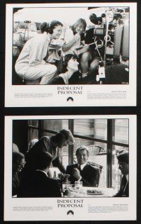 1b635 INDECENT PROPOSAL presskit w/ 8 stills '93 Robert Redford, Demi Moore, Woody Harrelson