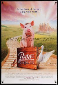 1d059 BABE PIG IN THE CITY advance DS 1sh '98 cute image of director George Miller's talking pig!