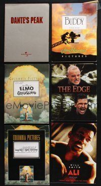 1h128 LOT OF 31 PRESSKITS '90 - '01 containing a total of 146 stills!