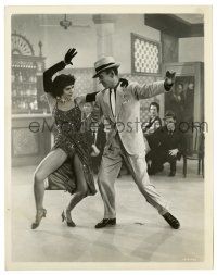 1m129 BAND WAGON 8x10.25 still '53 great image of Fred Astaire & sexy Cyd Charisse showing her legs!