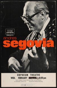 2b620 ANDRES SEGOVIA music stage show WC '81 great close image of the Spanish guitarist performing!