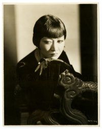 2d131 ANNA MAY WONG 8x10 key book still '30s great seated close up of the beautiful Asian actress!