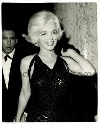2d048 MARILYN MONROE 7.75x9.75 news photo '62 with Jose Bolanos at Golden Globes in Los Angeles!