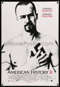 2f064 AMERICAN HISTORY X DS 1sh '98 B&W image of Edward Norton as skinhead neo-Nazi!