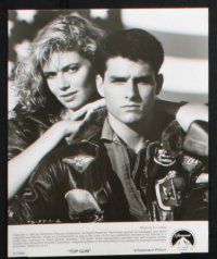2g723 TOP GUN presskit w/ 20 stills '86 Tom Cruise & Kelly McGillis, Navy fighter jets, classic!