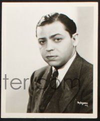 2k982 OSCAR LEVANT 2 8x10 music publicity stills '40s-50s c/u of the actor and reading his book!