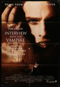 2t389 INTERVIEW WITH THE VAMPIRE int'l DS 1sh '94 close up of fanged Tom Cruise, Brad Pitt,Anne Rice