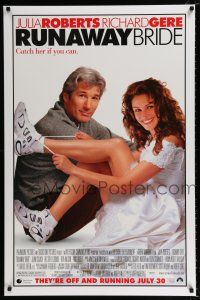 3b645 RUNAWAY BRIDE advance DS 1sh '99 great image of Richard Gere sitting with sexy Julia Roberts!