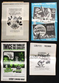 3j124 LOT OF 23 UNCUT PRESSBOOKS '60s-70s great advertising images from variety of different movies!