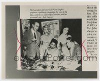 3y112 BELA LUGOSI/ED WOOD 8x10 news photo '87 Bela Lugosi, director Ed Wood & unidentified starlets