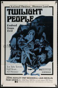 4a920 TWILIGHT PEOPLE 1sh '72 wild art of manimal monsters & bat men holding victim!