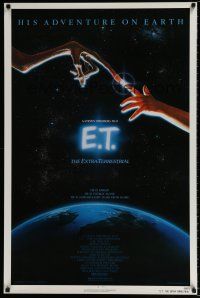 4d220 E.T. THE EXTRA TERRESTRIAL 1sh '82 Steven Spielberg classic, John Alvin art!