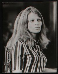 4e431 JULIE CHRISTIE 9 7.25x9.5 stills '60s-70s cool mostly close ups of the gorgeous star!