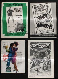 4h081 LOT OF 18 UNCUT PRESSBOOKS '50s-70s advertising images from a variety of movies!