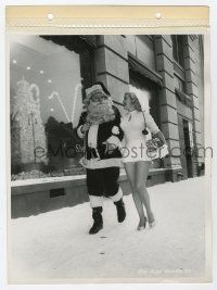 4m415 HOLD BACK TOMORROW candid 8x11 key book still '55 Cleo Moore gets what she wants from Santa!