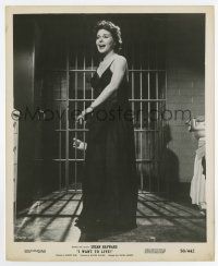 4m435 I WANT TO LIVE 8.25x10 still '58 Susan Hayward as party girl Barbara Graham scared in jail!