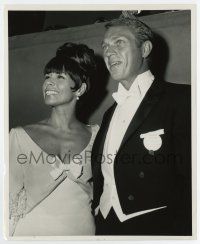 4m787 STEVE McQUEEN 8.25x10 still '60s smiling at the Golden Globes in a tux with wife Neile Adams!