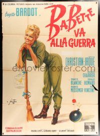 4y033 BABETTE GOES TO WAR Italian 2p '60 different art of sexy Brigitte Bardot by Arnaldo Putzu!