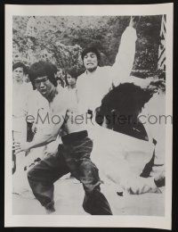 4z430 BRUCE LEE 18x23 special '70s cool image of the master martial artist fighting!